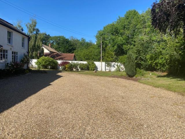 Old Rectory - Scoulton Apartment Great Ellingham ภายนอก รูปภาพ