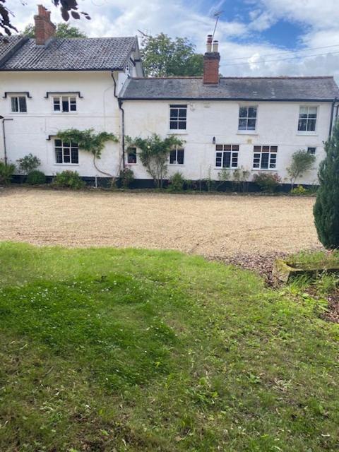 Old Rectory - Scoulton Apartment Great Ellingham ภายนอก รูปภาพ