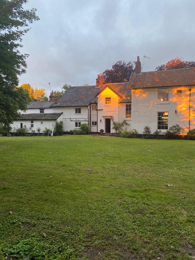 Old Rectory - Scoulton Apartment Great Ellingham ภายนอก รูปภาพ